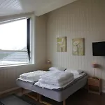 Gjerdset Turistsenter * Isfjorden