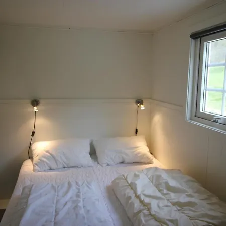 Gjerdset Turistsenter Feriehus Isfjorden