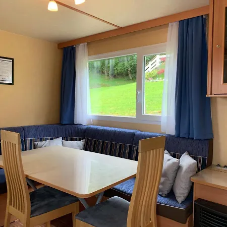 Gjerdset Turistsenter Isfjorden