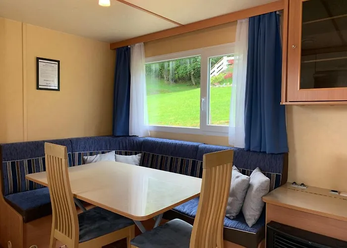 Gjerdset Turistsenter Isfjorden