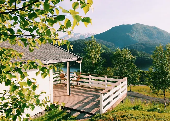 Gjerdset Turistsenter * Isfjorden