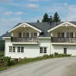 בית נופש Gjerdset Turistsenter Isfjorden